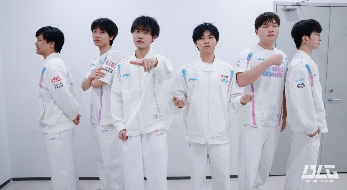 灵感来源逆转裁判！BLG发布赛后选手POSE：稳扎稳打，步履不停！