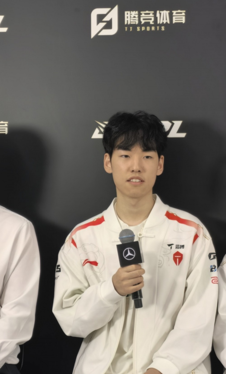 兄弟伙儿会感谢你的！Hang：杰克有净化水银 其他兄弟需要坩埚啊