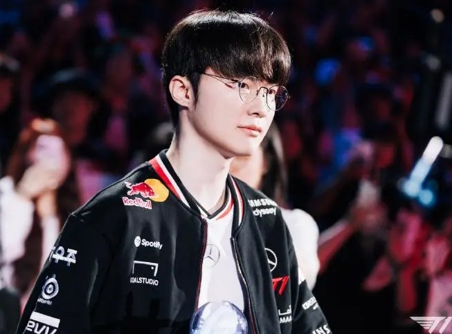 Faker：对冠军皮肤很满意；想尽可能创造更多星星