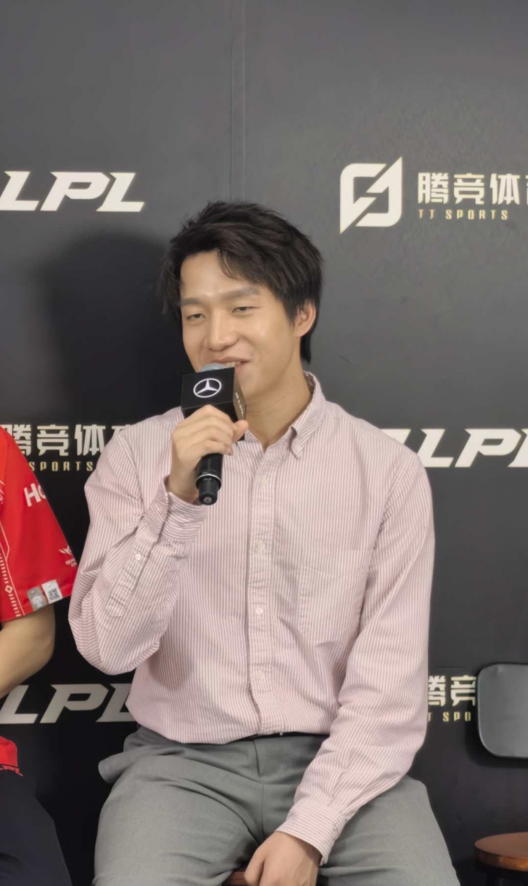 班门弄斧？厂长：Xiaohao试图影响我心态 我骂了他几句就走了