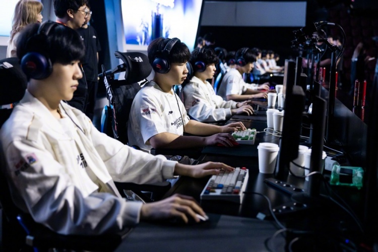 IG官方:第三赛段以出乎意料的方式戛然而止 很抱歉让你们失望了