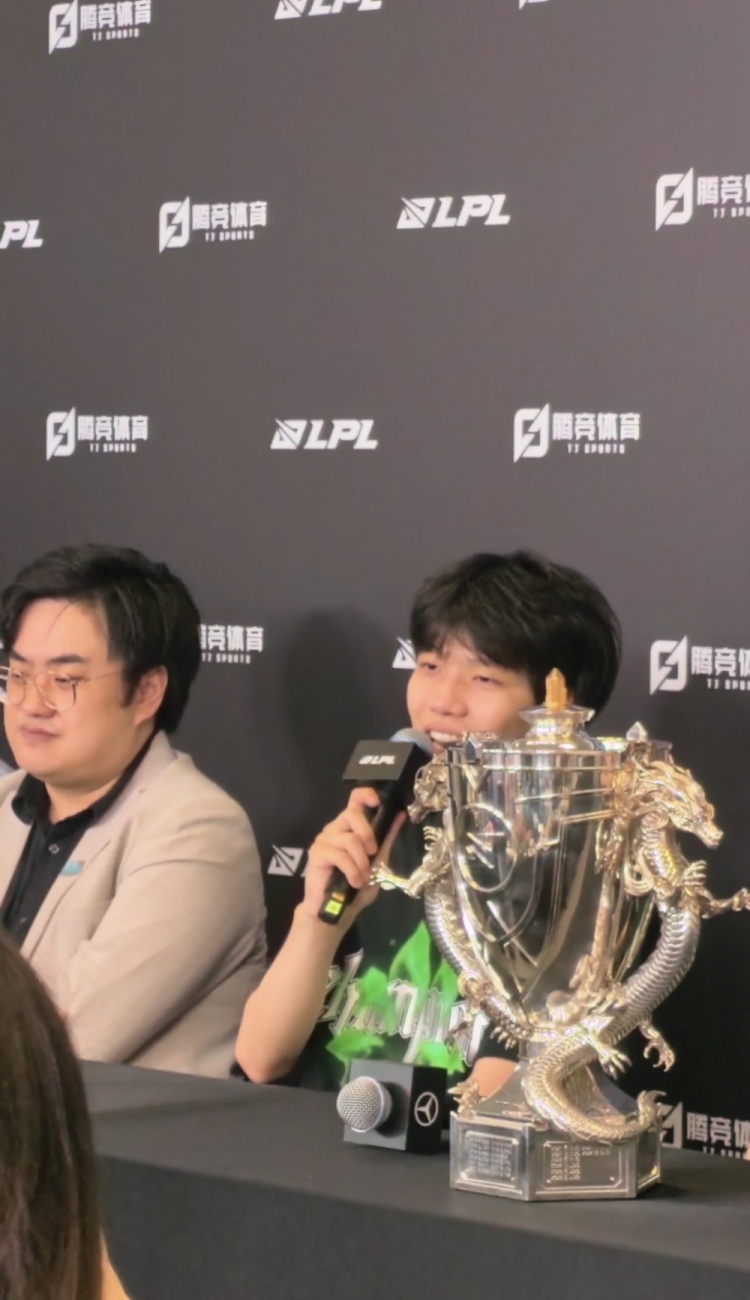 你已经超越了！ON：昨天没研究Hang的话是模仿Bin之前打TT说的话