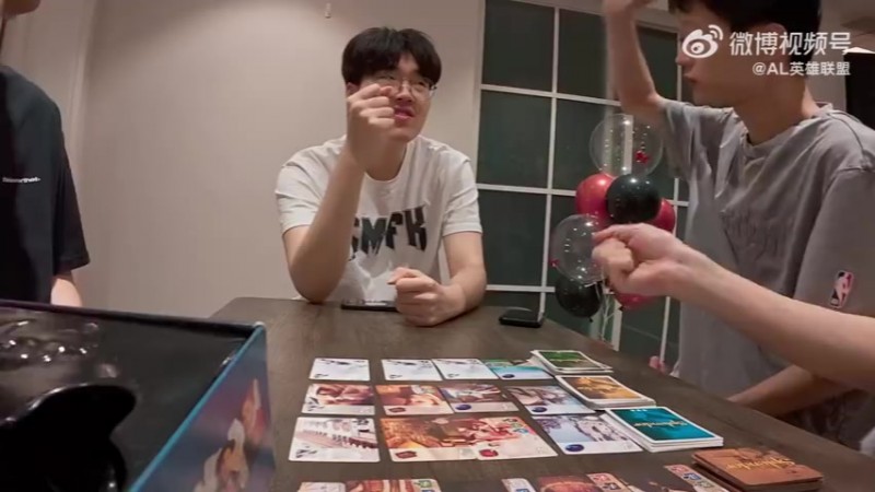 AL晒选手日常游戏动态：谁是真正的卡牌大师！
