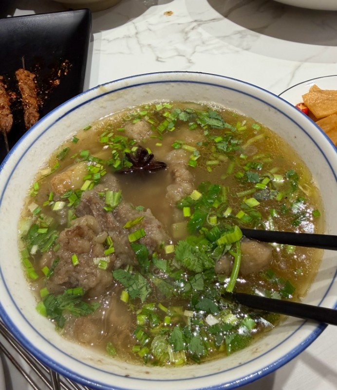 LPL解说米勒晒照:独自带多多回趟老家,让小猪桃子清静两天