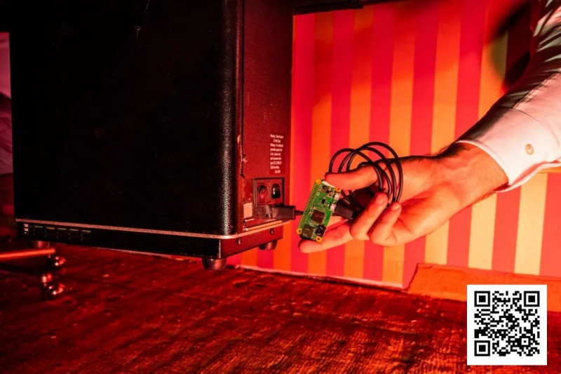 【EV扑克】记者“黑”进洗牌机,完整曝光扑克作弊新方式