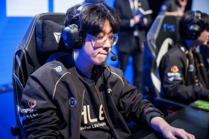 Zeus：S13决赛时还在担心要是复刻S12再拿一个亚军该怎么办呢