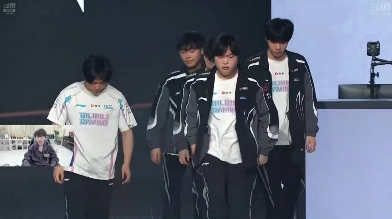 Doinb：BLG明年要做的事情求Tabe回来，怎么换打野都不是最重要的