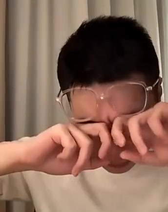 我也不知道啊！王多多：你们老喜欢玩我吃X的梗 本来以为今天稳了