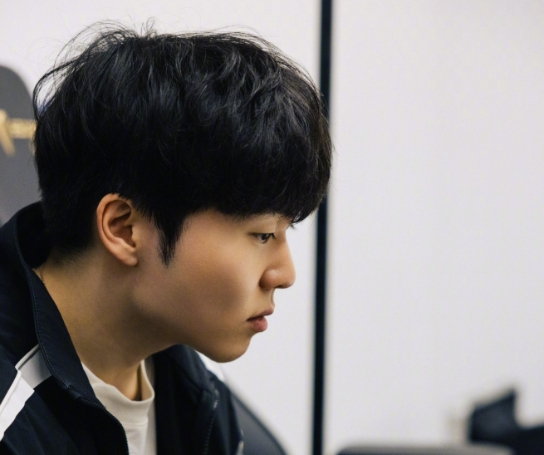 朱开爆料：IG目前只有上中 其他三个可能都会变 Crisp、Light休息