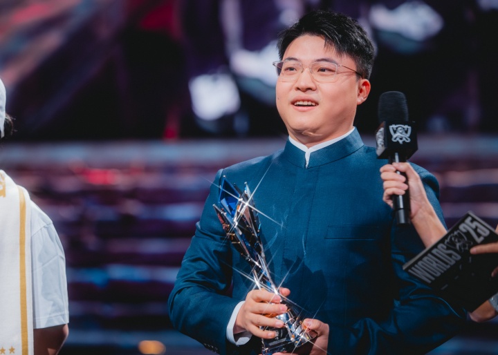 朱开：Uzi复出伟大不复出合情合理！没人能拦着他也没人能强迫他