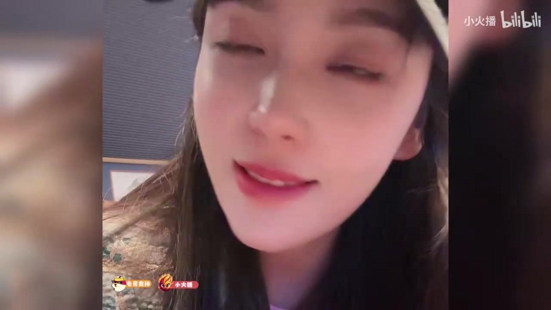 网友连麦Rita：我压抑太久了 能买你穿过的衣服吗？