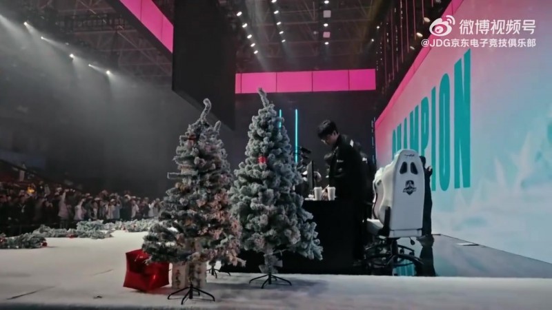 JDG发布德杯线下赛vlog：有不足也有进步 大家齐心协力向上走吧