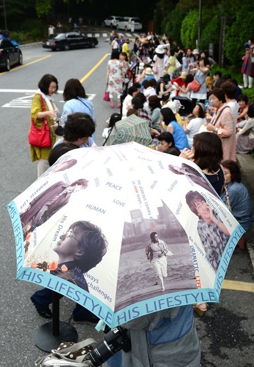 尹先生也感到惊讶吗?翻拍《冬季恋歌》OST的“韩流20周年纪念计划”为何已进入第三个年头